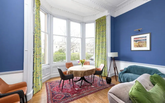 Spacious 2-Bedroom Ground Floor Flat