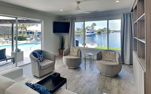 Nauti Mermaid by Distinctive Beach Rentals