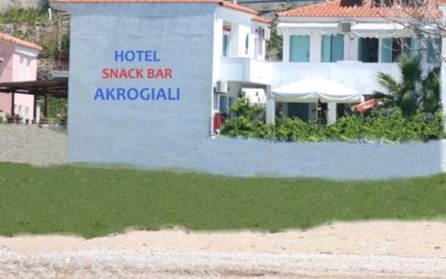 Akrogiali Hotel