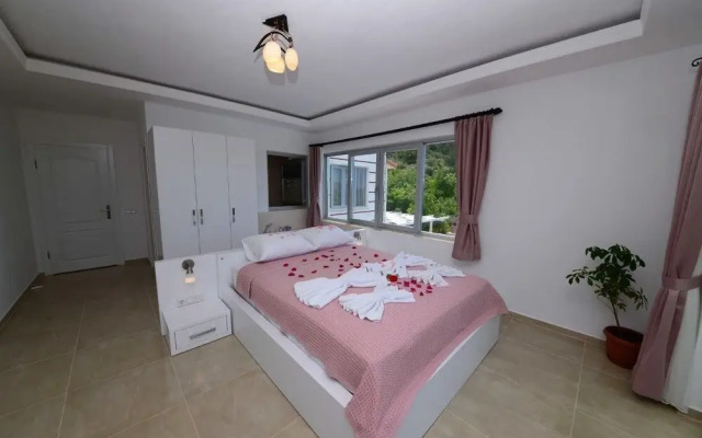 Villa Bugra by Akdenizvillam