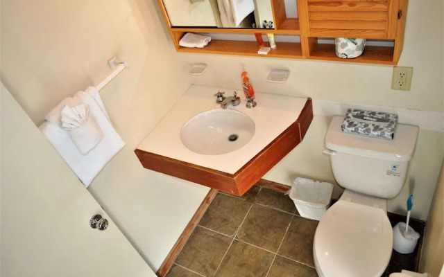 Tennis Townhome 2 Bed 2.5 Bath