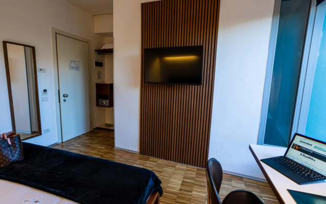 Black Hotel