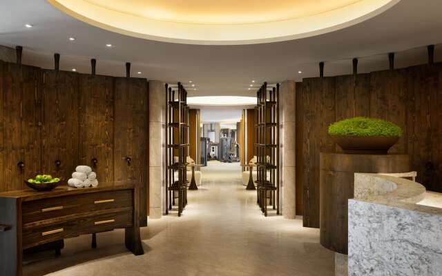 Kerry Hotel Hong Kong by Shangri-la
