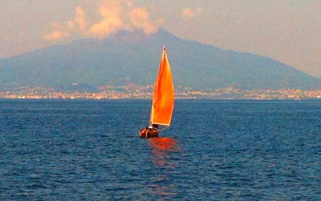 Cosy Holiday Home in Pompei with Garden