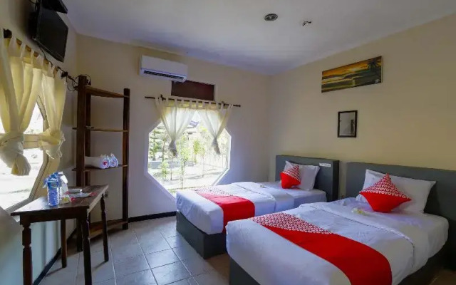 OYO 1651 Purnama Beach Hotel