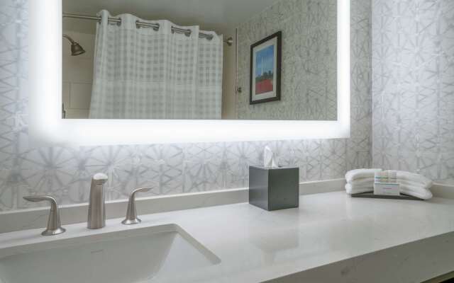 Embassy Suites by Hilton Alexandria Old Town