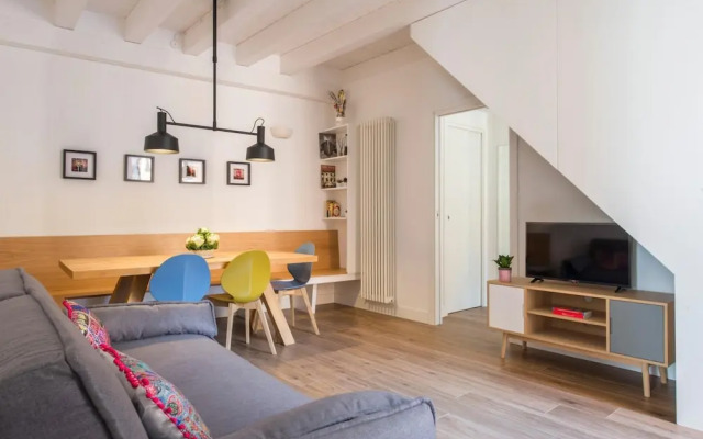Le Niche Holiday Home With Balcony