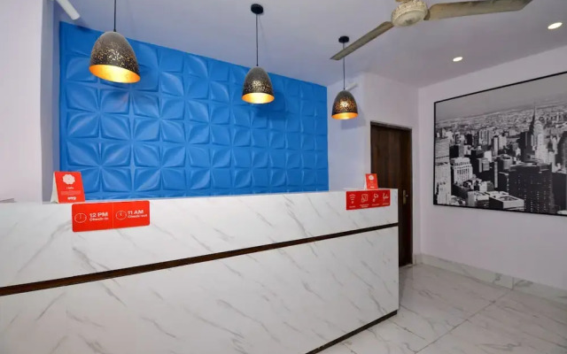 OYO Townhouse 539 Transit Express