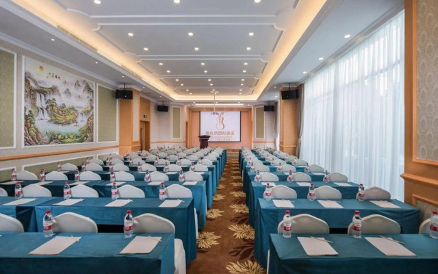 Vienna International Hotel (Jinxia Bonded Store, Xiangjiang North Road, Changsha)