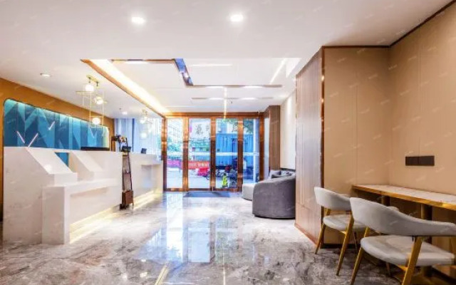 Yimi Apartment (Guangzhou 13 Hangyi De Road Subway Station)