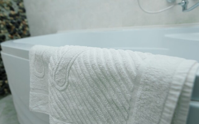 Azat Hotel