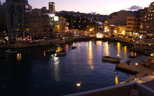 Seafront Apartment Spinola Bay