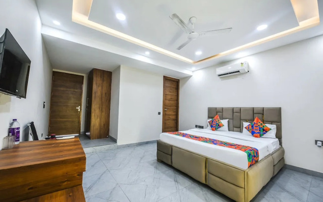 Fabhotel The Grand Velvet