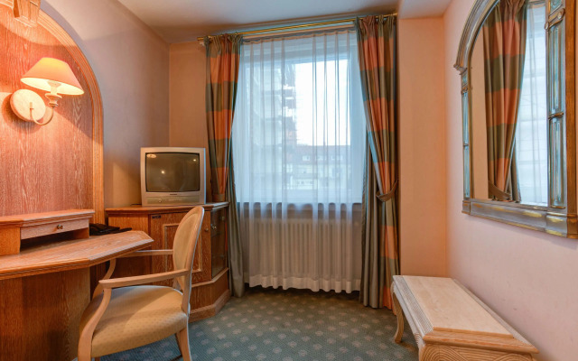 Centro Hotel Stern, Trademark Collection by Wyndham