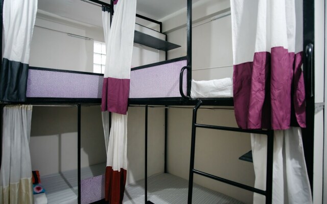 Sleepadz Naga - Capsule Beds Dormitel - Hostel