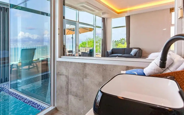 Yeosu Marine Terrace Poolvilla
