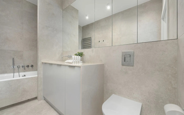 Cozy City Apartment by Renters Prestige