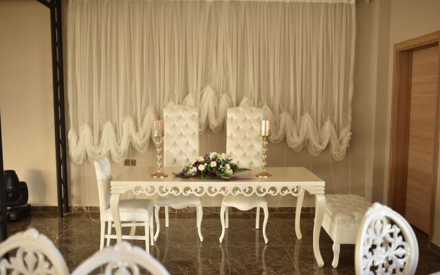 Ereza Otel