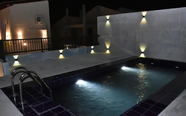 Aurora Four Seasons Villa & Spa