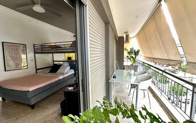 Sleeps 4 close to Iaso Oaka Mitera