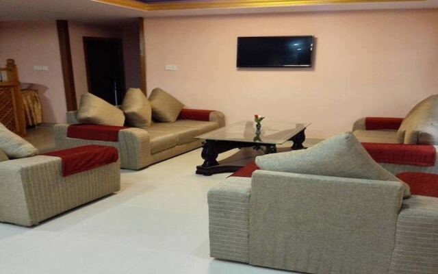 MeroStay 203 Hotel Golden Eye