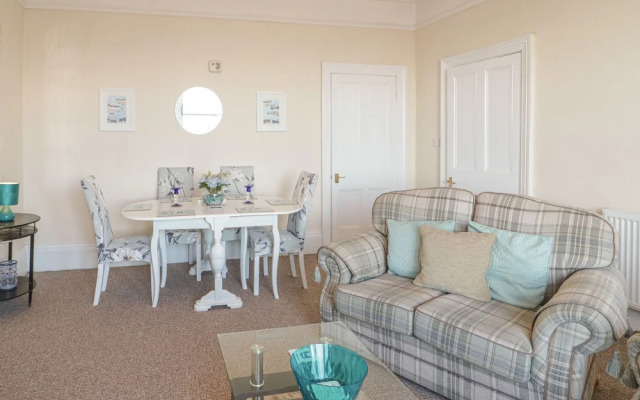 Llys Madoc, First Floor Flat