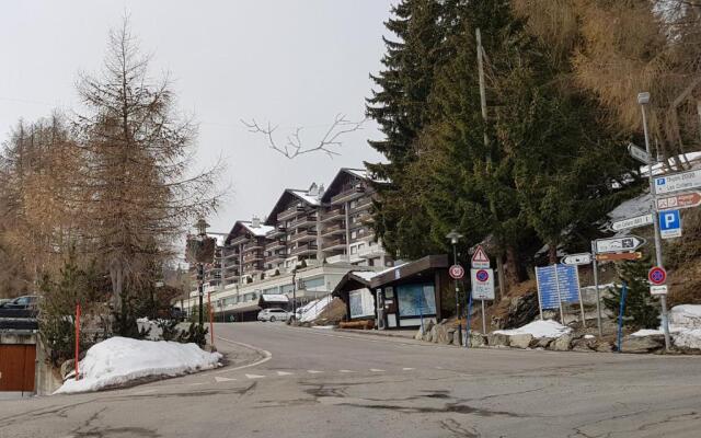 Les Collons1800- Bel appart 2pièces-4 pers-piscine-sauna-parking int-Wifi gratuit