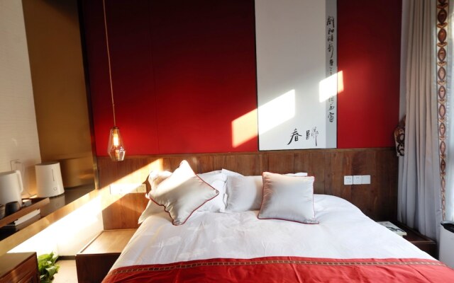 HongYi Home - Snug Suite