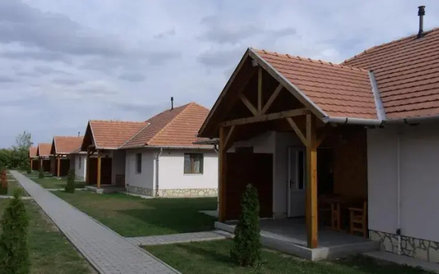 Tengerszem Apartments & Park