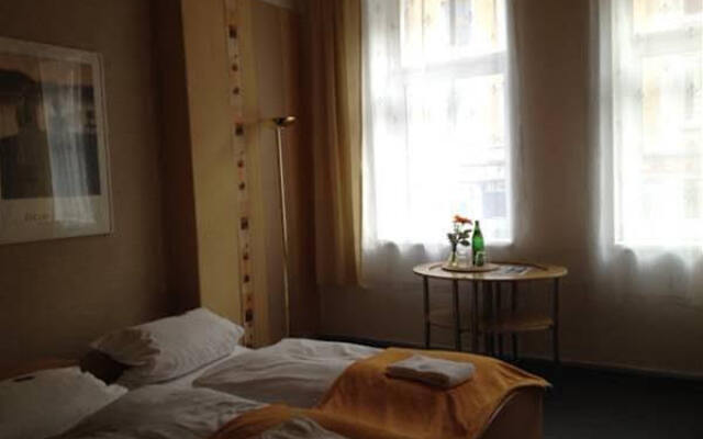 Hotel Neun 3/4