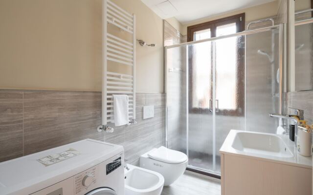 Ve.N.I.Ce Cera Remer Suite