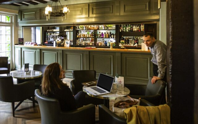 Bush Hotel Farnham