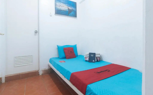 RedDoorz near OWWA Pasay