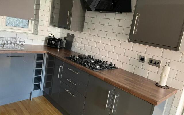 Best Priced Apartment In Hull 3