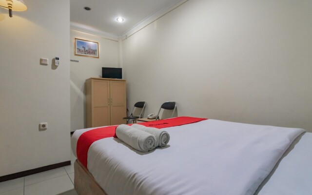 RedDoorz @ Achino Hotel Bandung