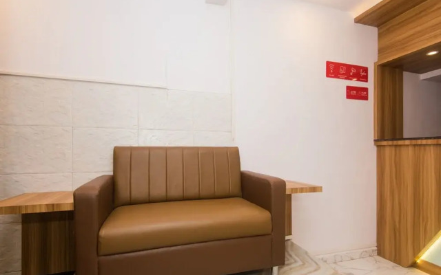 OYO 15902 Hotel Oyster Executive