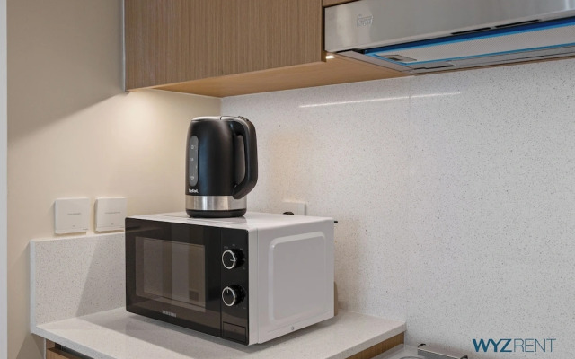 Pink Panther Soft Glam 1BR in Surf 2