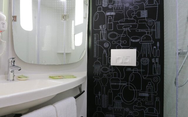 ibis Qingdao Hi-Tech Zone Hotel