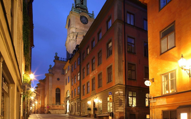 Lady Hamilton Hotel