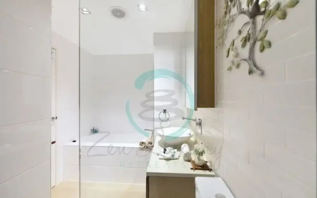 Penthouse Haven Lux Balcony Dining Sea View