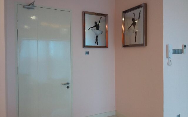 Sunset Seaview Vacation Condos City Centre @ IMAGO Shopping Mall