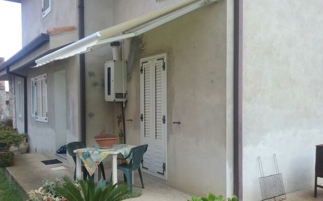 House With Garden and Barbecue 1 km From the Sea, 2 Bedrooms