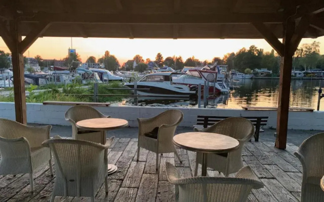 Tiny House oder Ferienwohnung auf der Sunset Marina