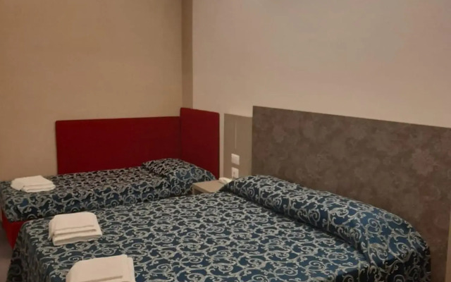Hotel 2000