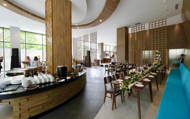 Hotel AYOLA Lippo Cikarang