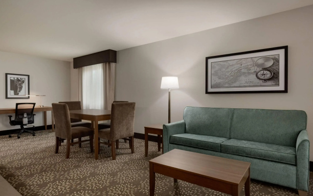 La Quinta Inn & Suites by Wyndham Fairbanks Airport
