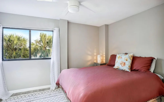 Land's End 1-306 Bay Front- Premier