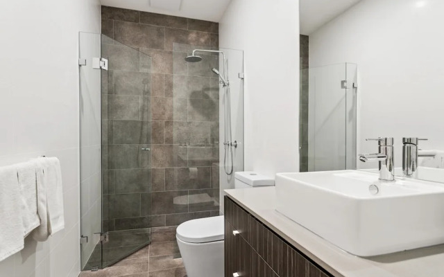 Little Grenfell Apartments by Urban Rest