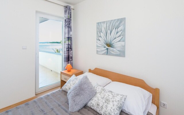 Nice Home in Povljana With Wifi and 1 Bedrooms