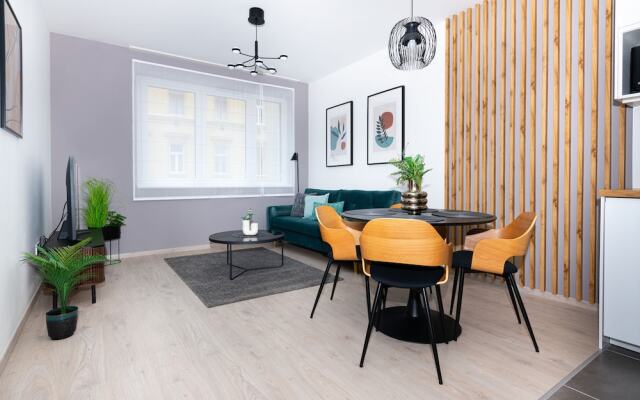 WestSide Apartments by Urbanrent